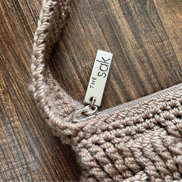 The SAK Handmade Tan/Beige Crochet Knit & Nylon Zip Top Shoulder Bag Handbag - Picture 3 of 9